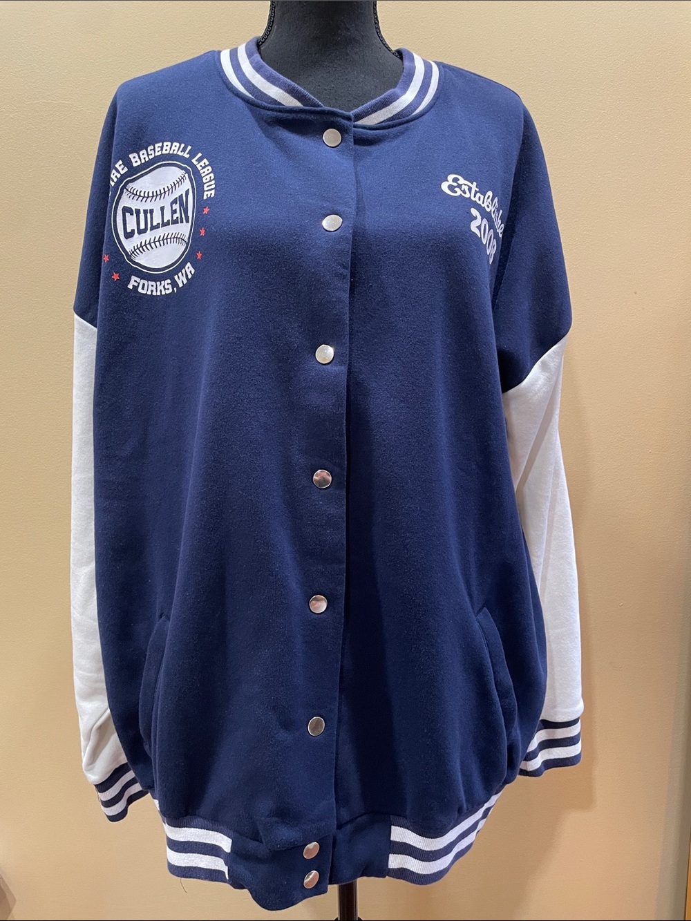 Twilight Edward Cullen Crest Baseball Jacket 2008 Vampire Goth Horror Halloween